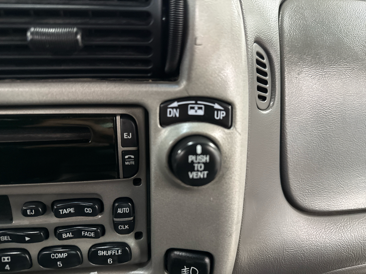 Ford Explorer Sport Trac XLT 4WD 2002