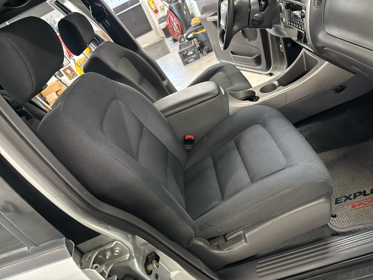 Ford Explorer Sport Trac XLT 4WD 2002