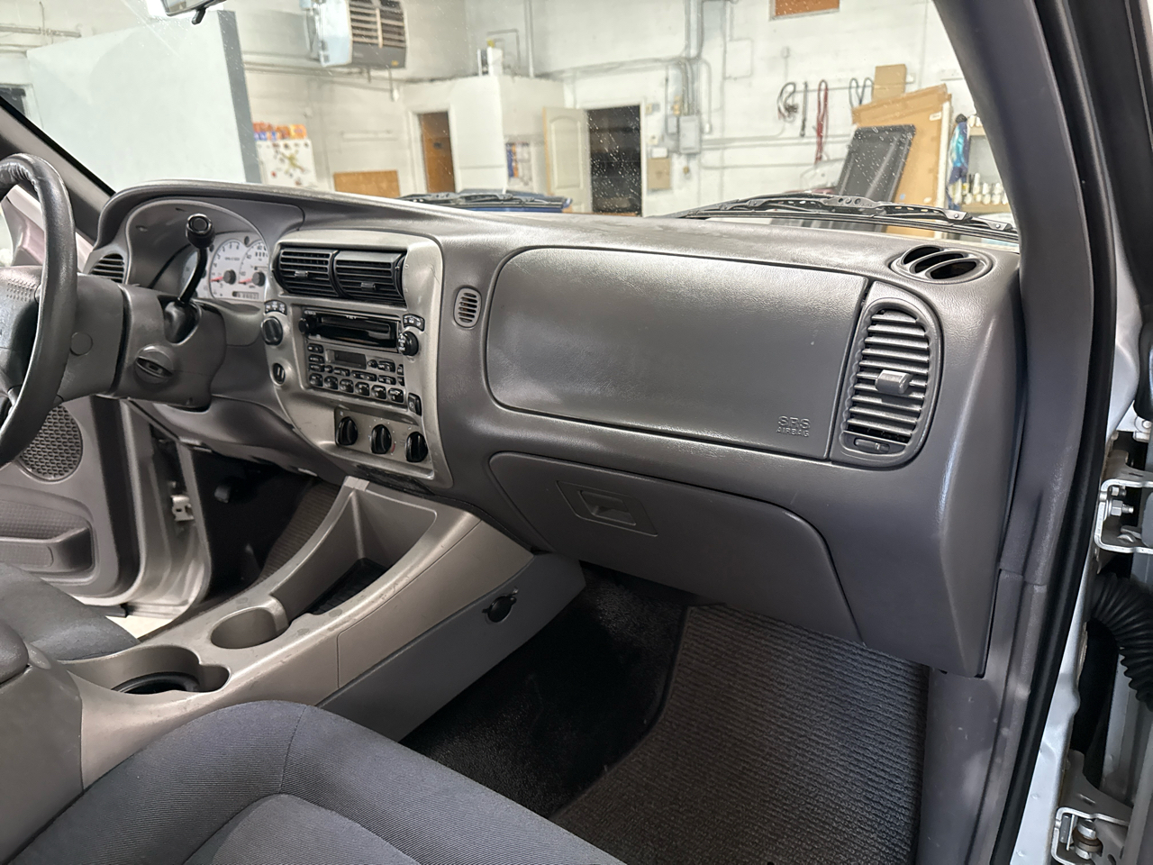 Ford Explorer Sport Trac XLT 4WD 2002