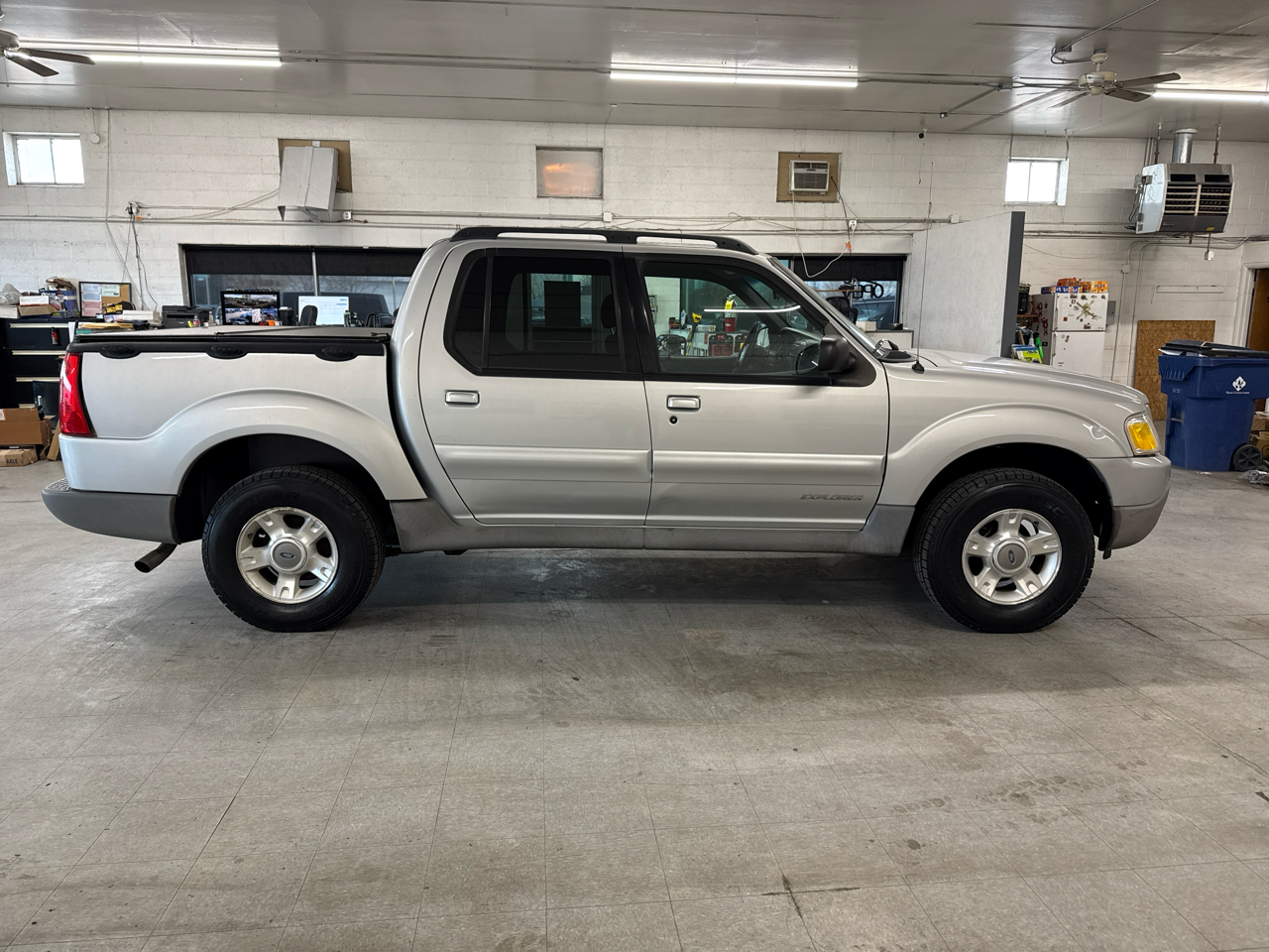 Ford Explorer Sport Trac XLT 4WD 2002