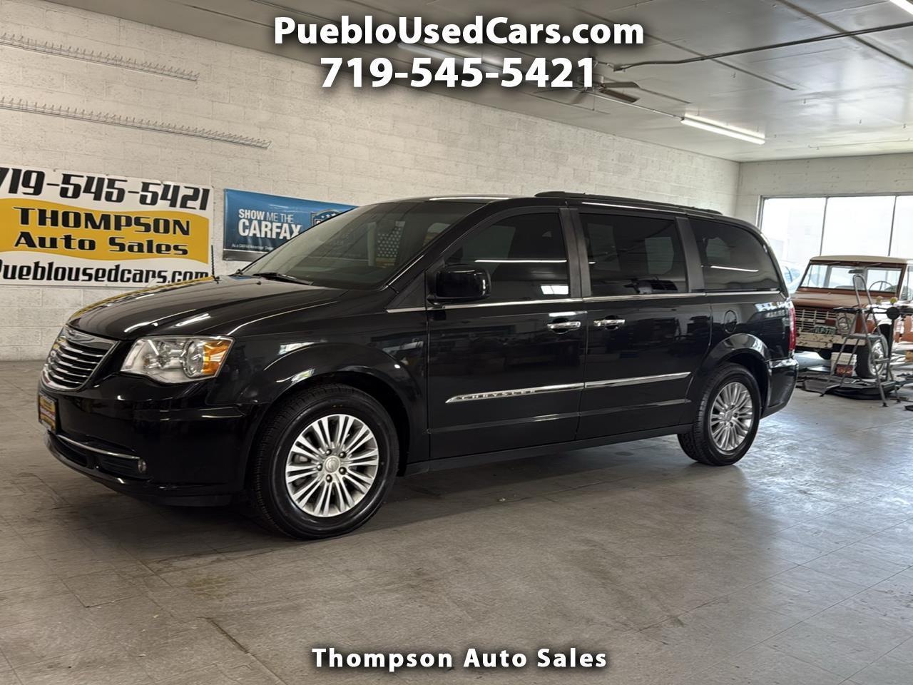 2016 Chrysler Town & Country Touring-L