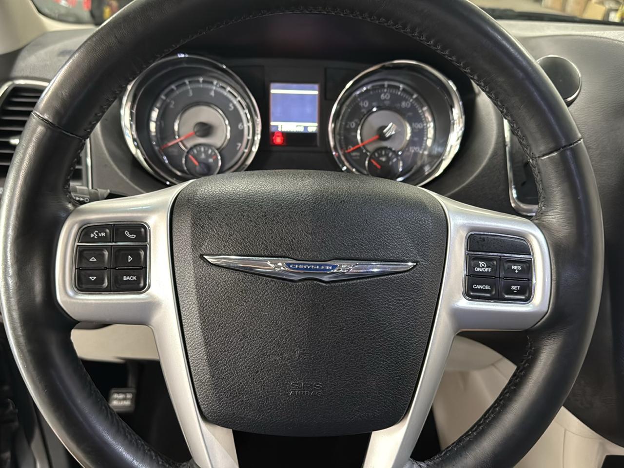 Chrysler Town & Country Touring-L 2016