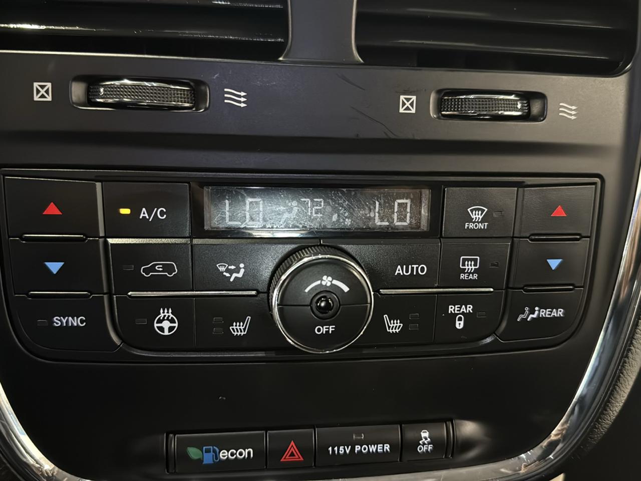 Chrysler Town & Country Touring-L 2016