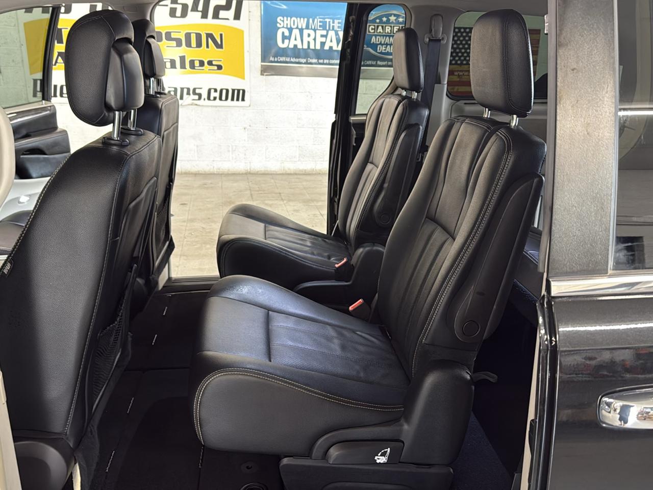 Chrysler Town & Country Touring-L 2016