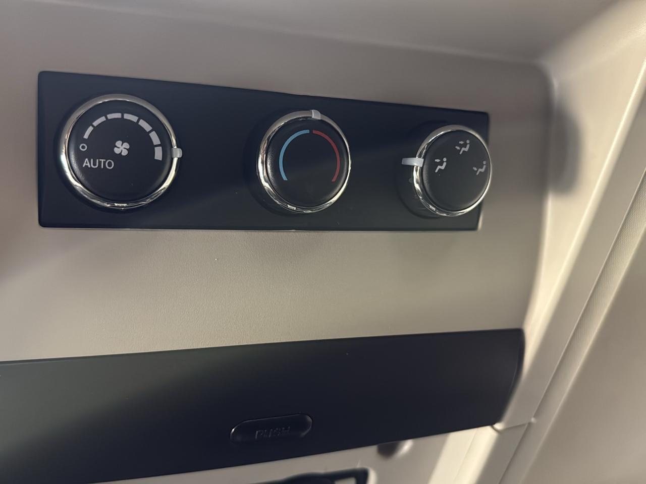 Chrysler Town & Country Touring-L 2016