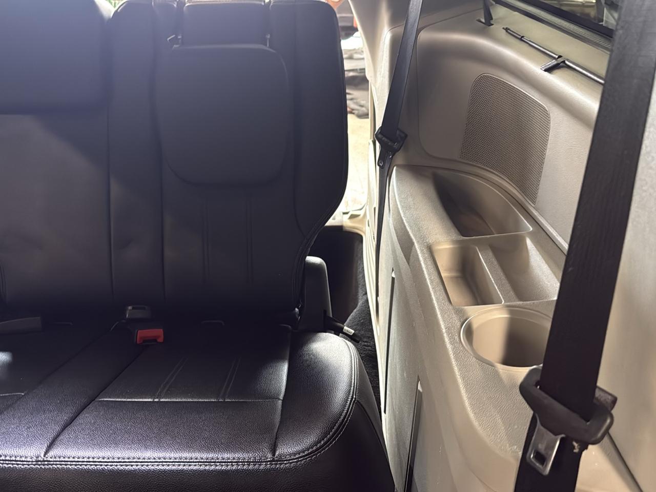 Chrysler Town & Country Touring-L 2016