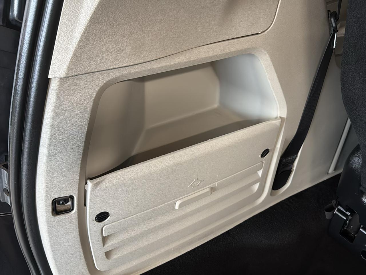 Chrysler Town & Country Touring-L 2016