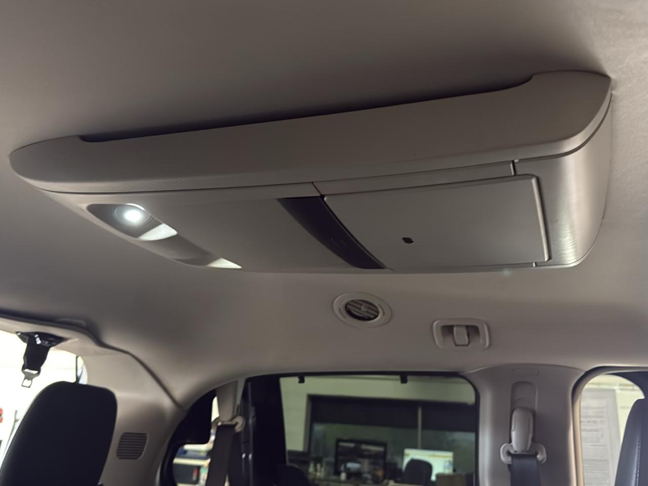 Chrysler Town & Country Touring-L 2016