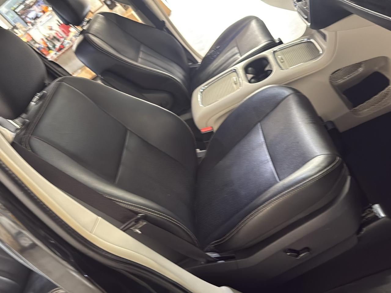 Chrysler Town & Country Touring-L 2016