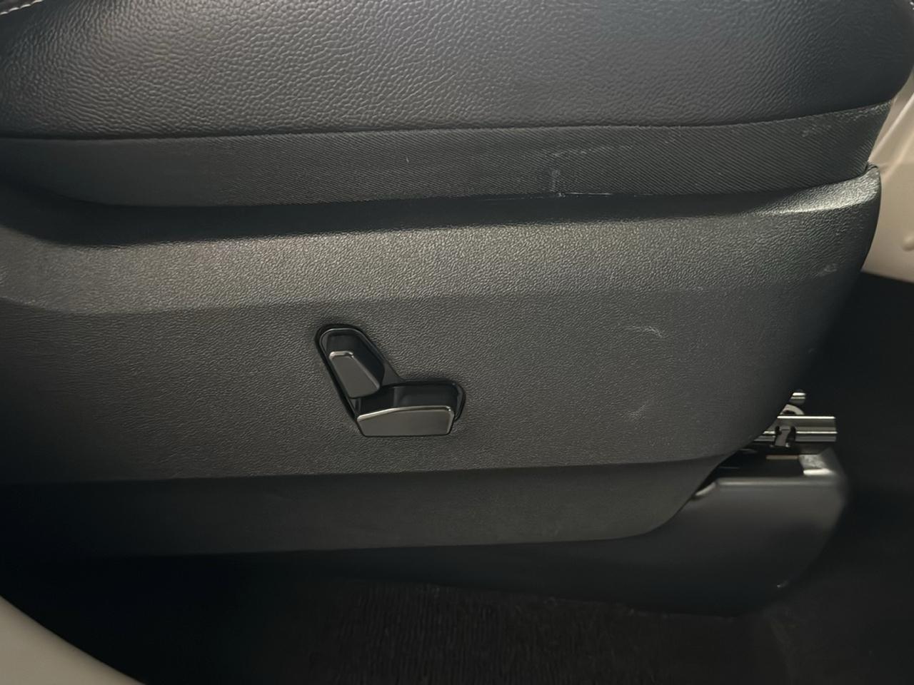 Chrysler Town & Country Touring-L 2016