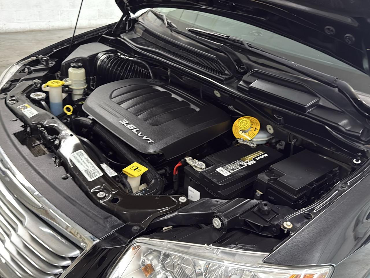 Chrysler Town & Country Touring-L 2016