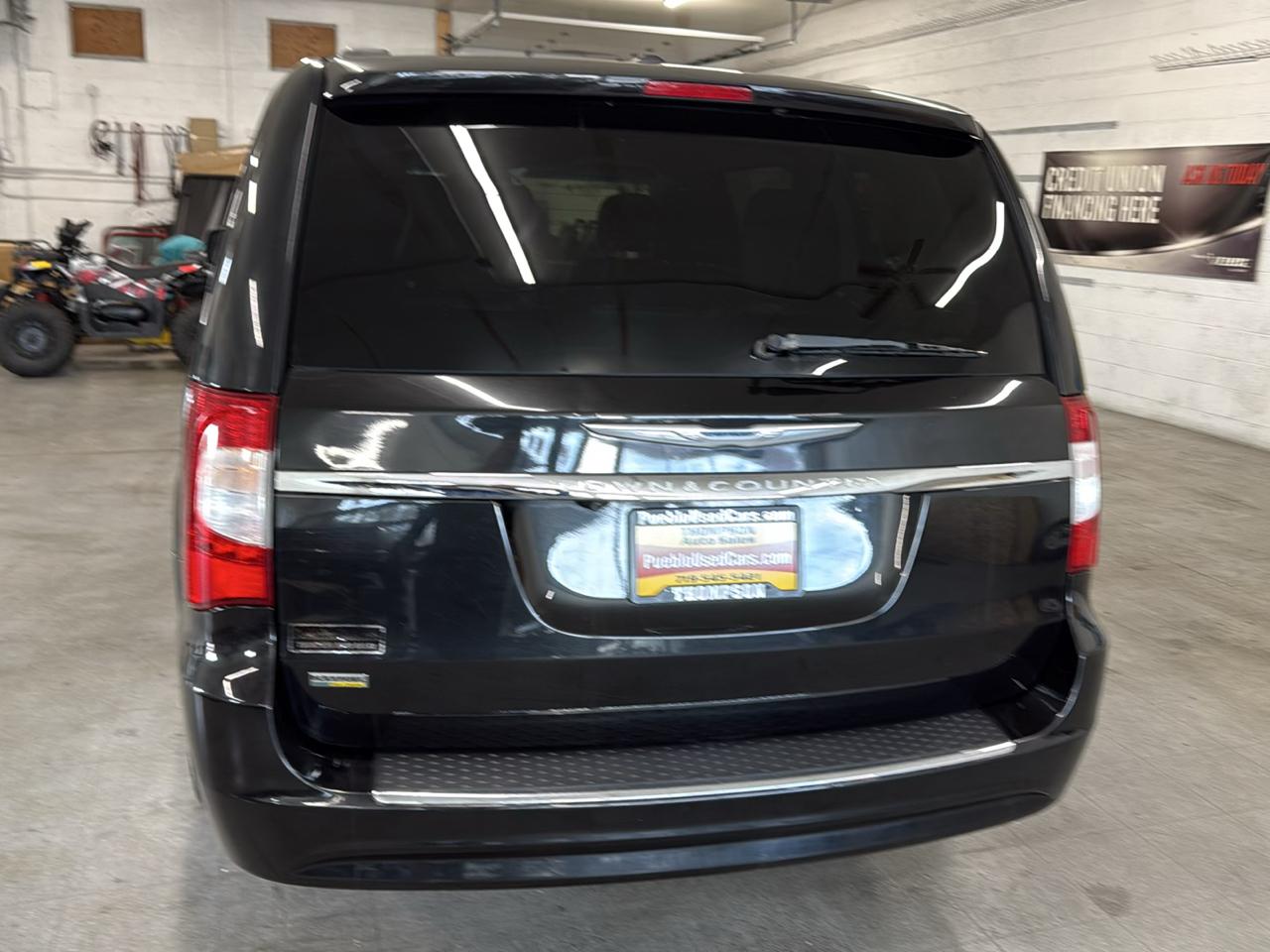 Chrysler Town & Country Touring-L 2016