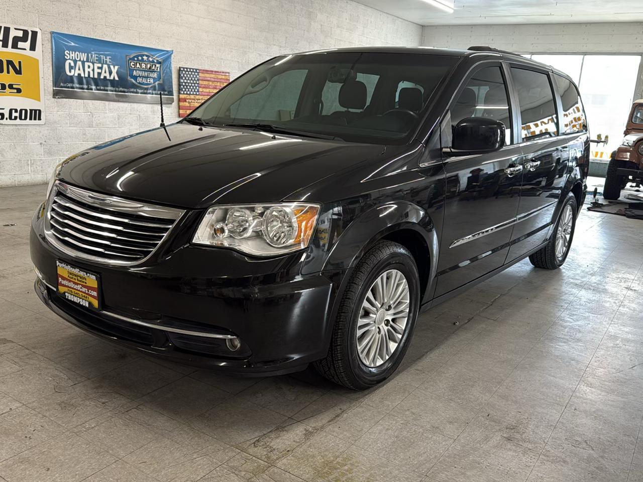 Chrysler Town & Country Touring-L 2016