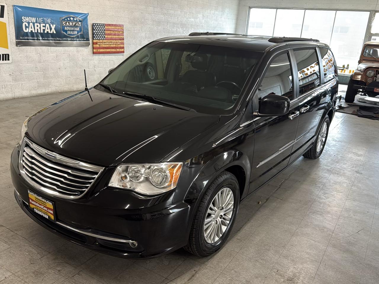Chrysler Town & Country Touring-L 2016
