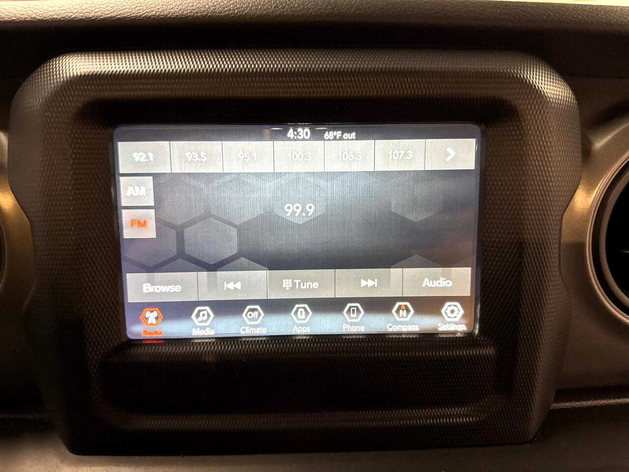 Jeep Gladiator Willys 4x4 2022