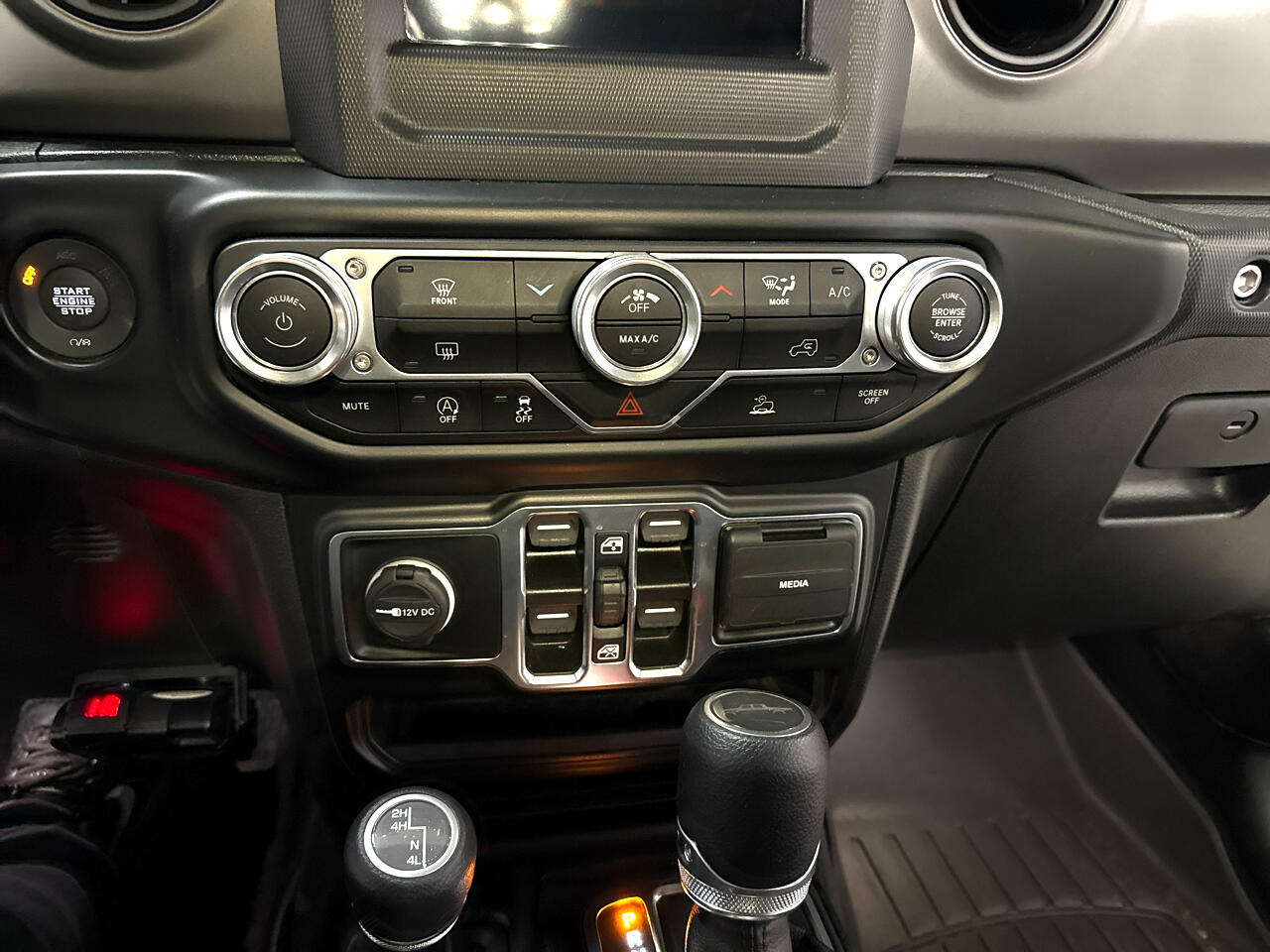 Jeep Gladiator Willys 4x4 2022