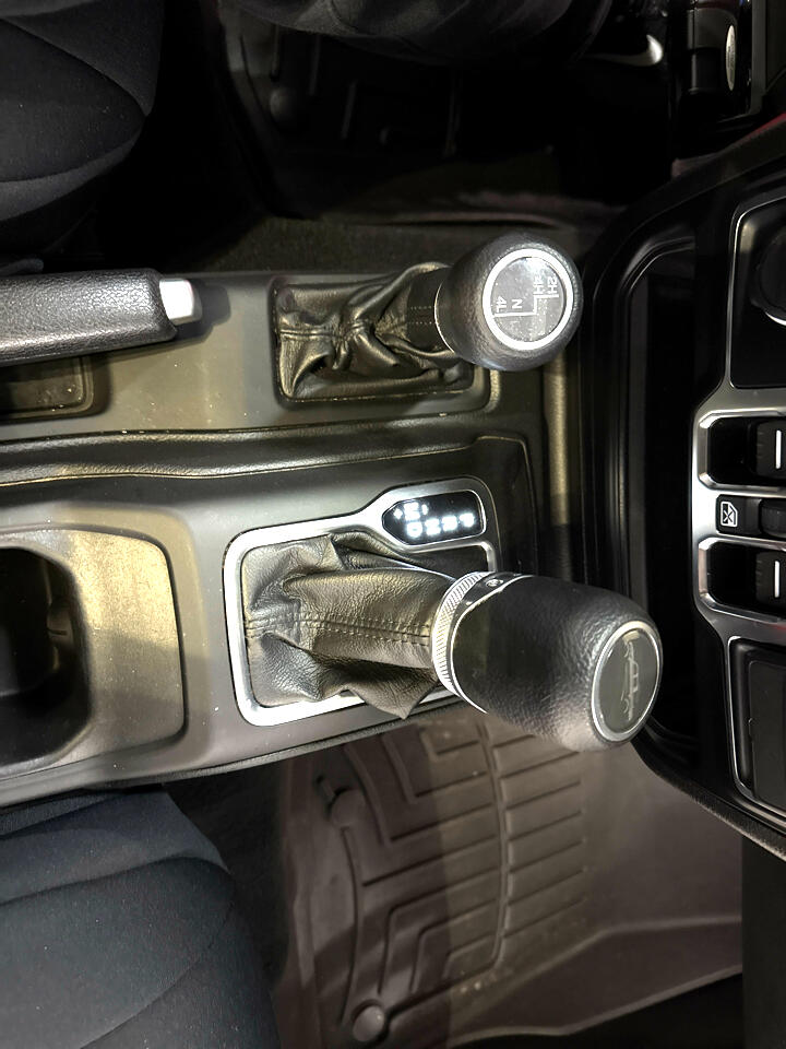 Jeep Gladiator Willys 4x4 2022