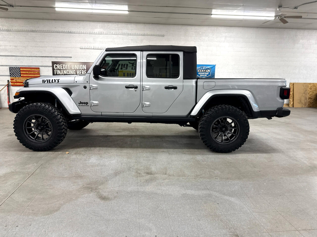 Jeep Gladiator Willys 4x4 2022