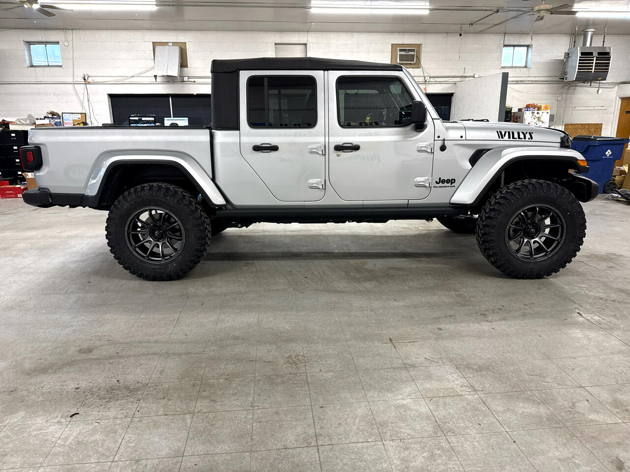 Jeep Gladiator Willys 4x4 2022