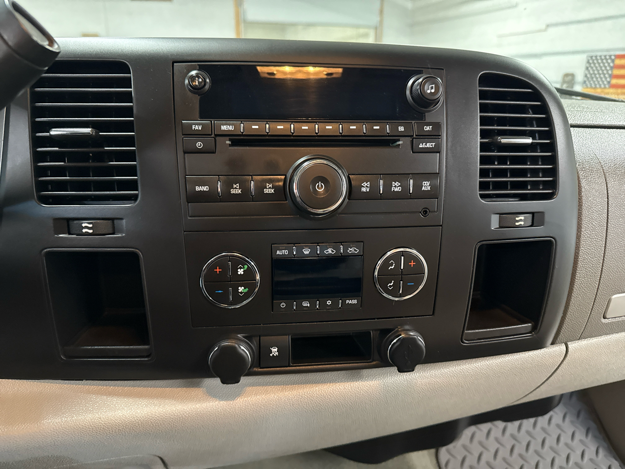 GMC Sierra 1500 SLE Ext. Cab 2WD 2011