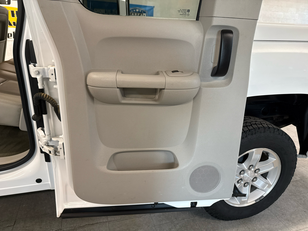 GMC Sierra 1500 SLE Ext. Cab 2WD 2011