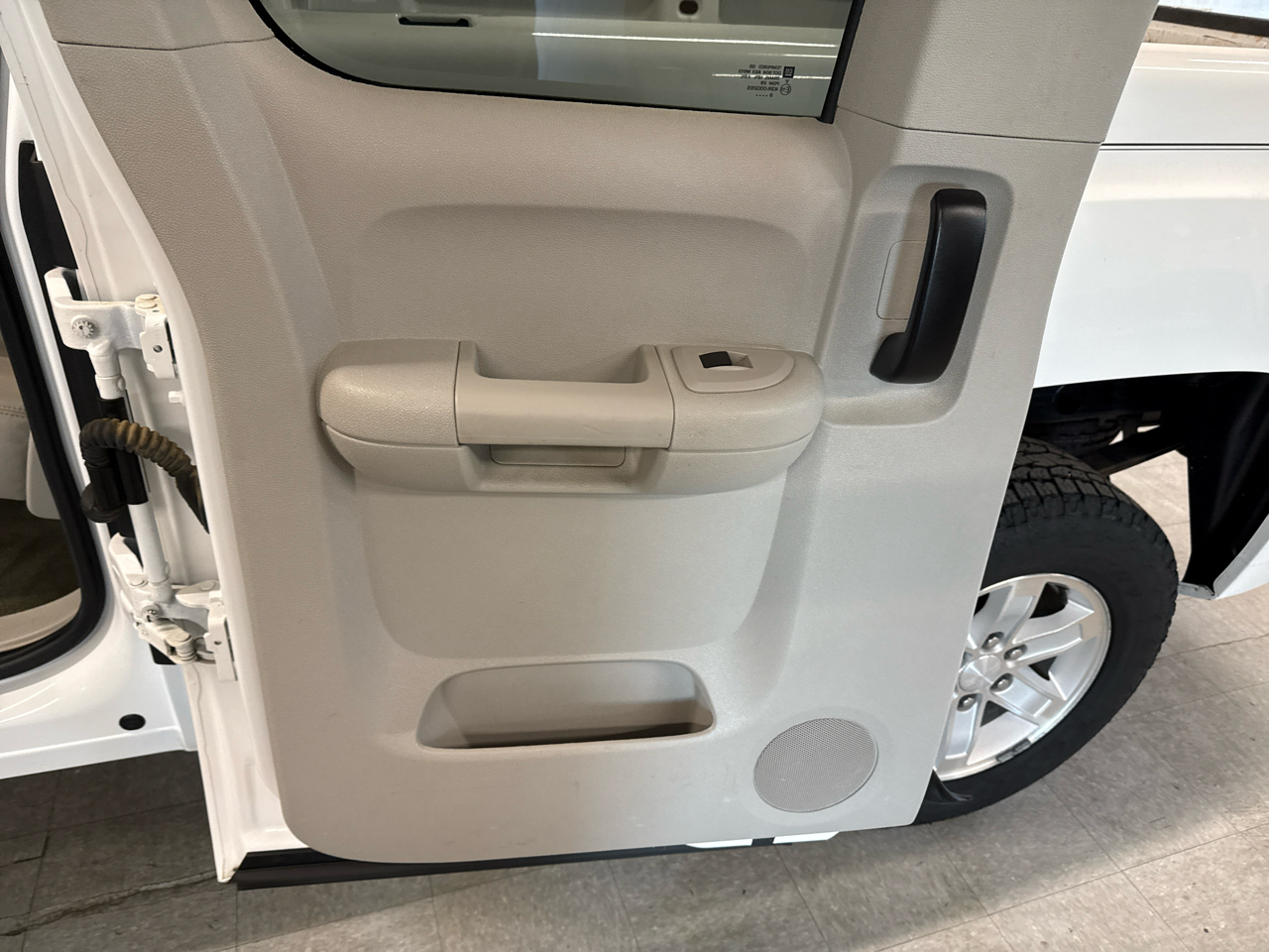 GMC Sierra 1500 SLE Ext. Cab 2WD 2011