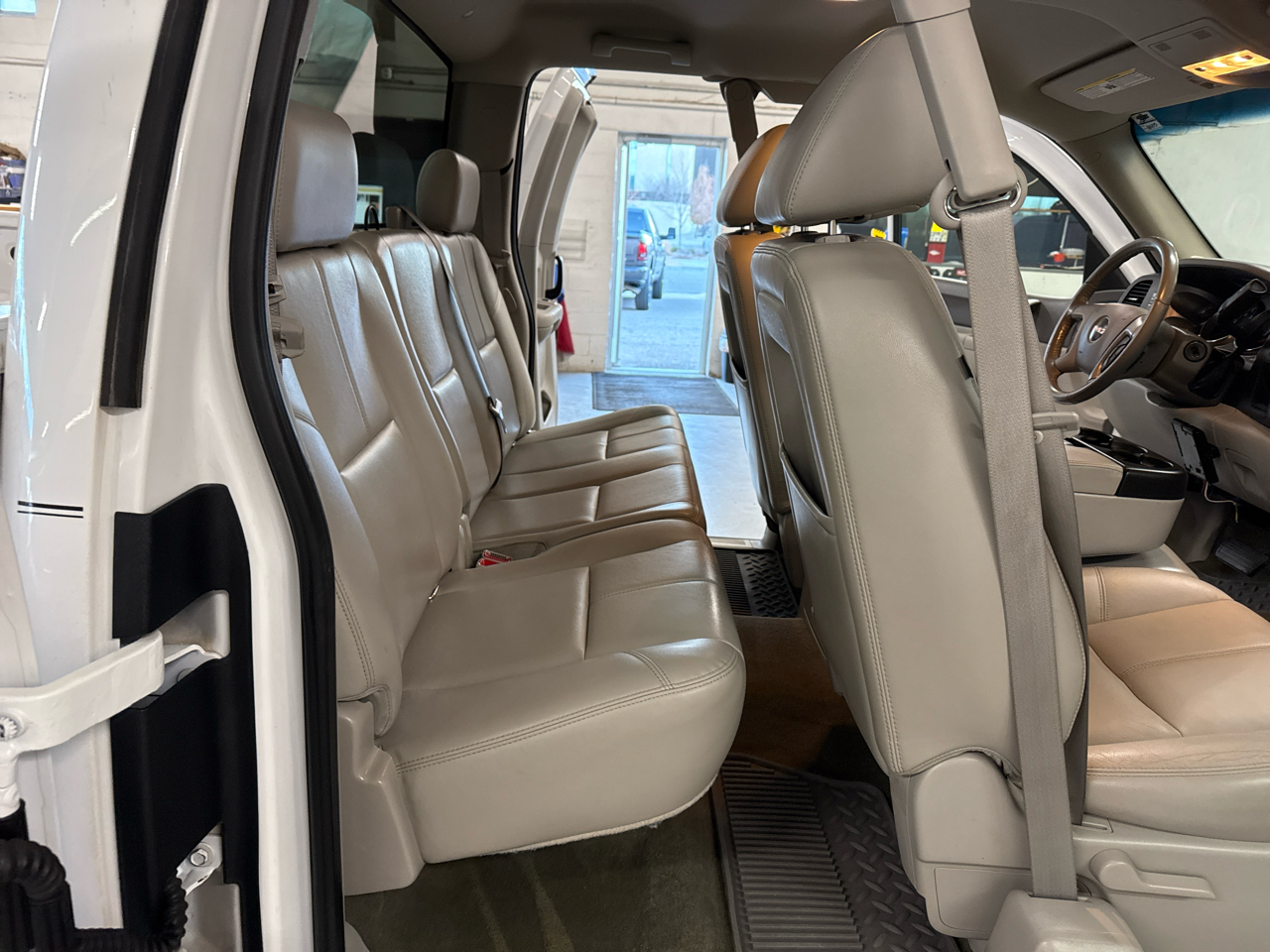 GMC Sierra 1500 SLE Ext. Cab 2WD 2011