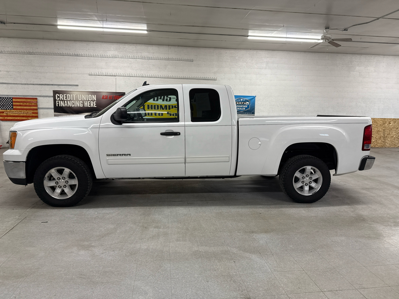 GMC Sierra 1500 SLE Ext. Cab 2WD 2011