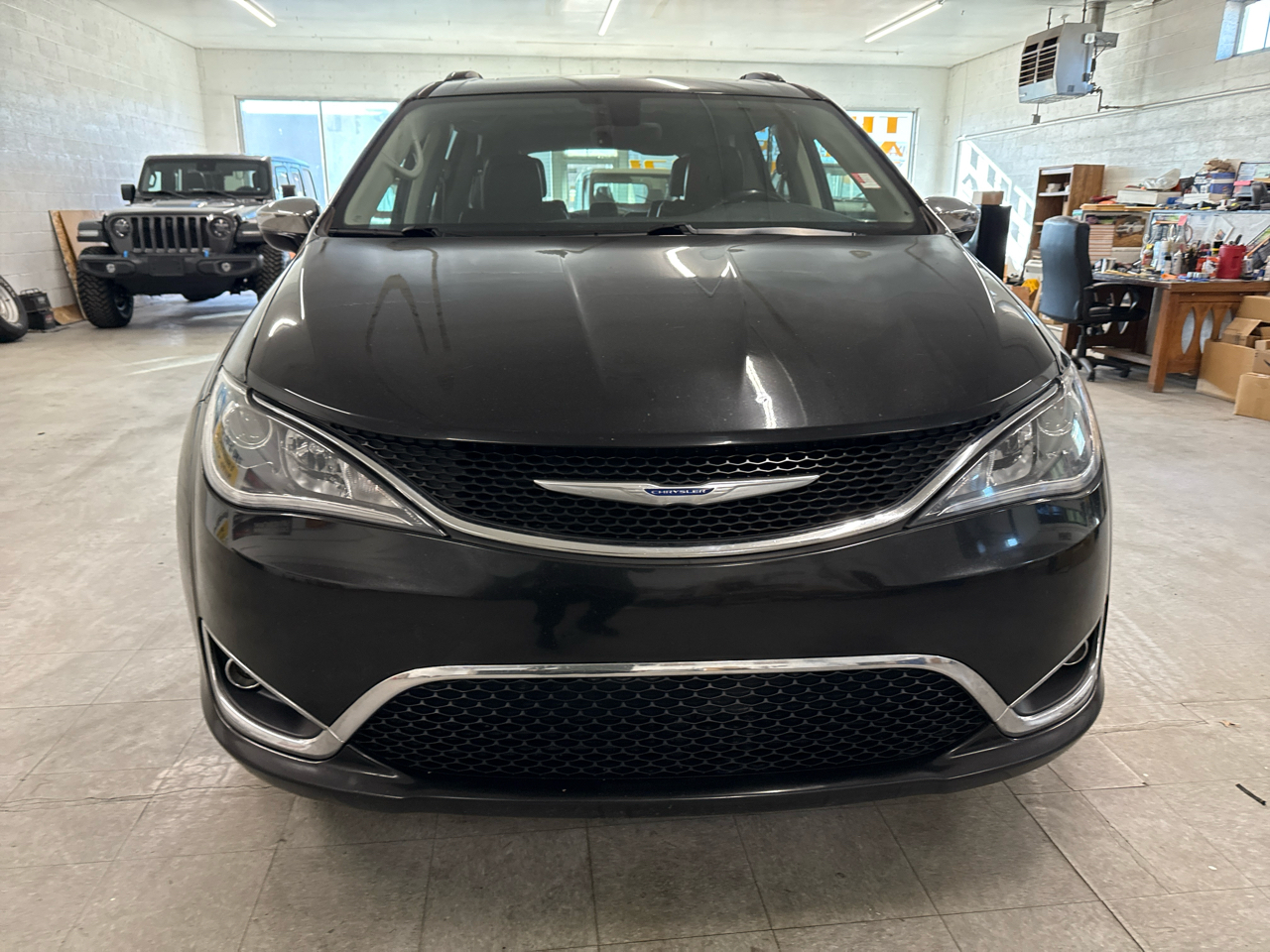 Chrysler Pacifica Limited 2018