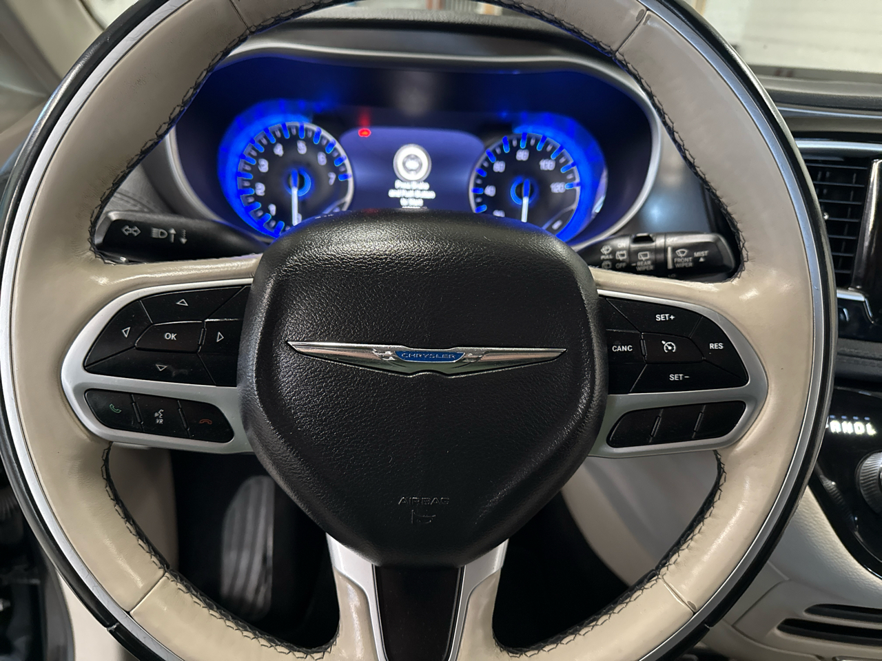 Chrysler Pacifica Limited 2018