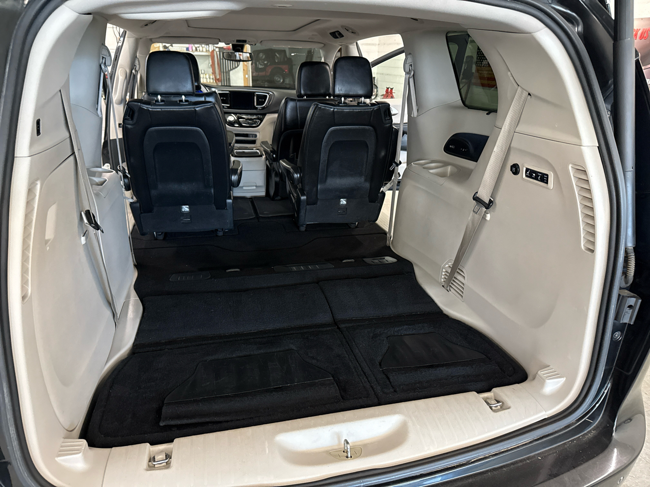 Chrysler Pacifica Limited 2018