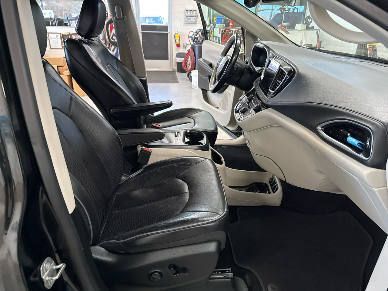 Chrysler Pacifica Limited 2018