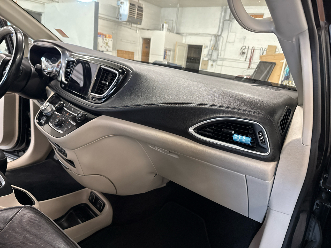 Chrysler Pacifica Limited 2018