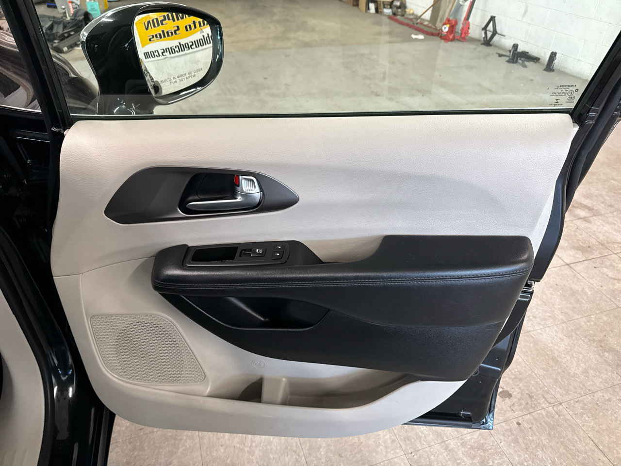 Chrysler Pacifica Limited 2018