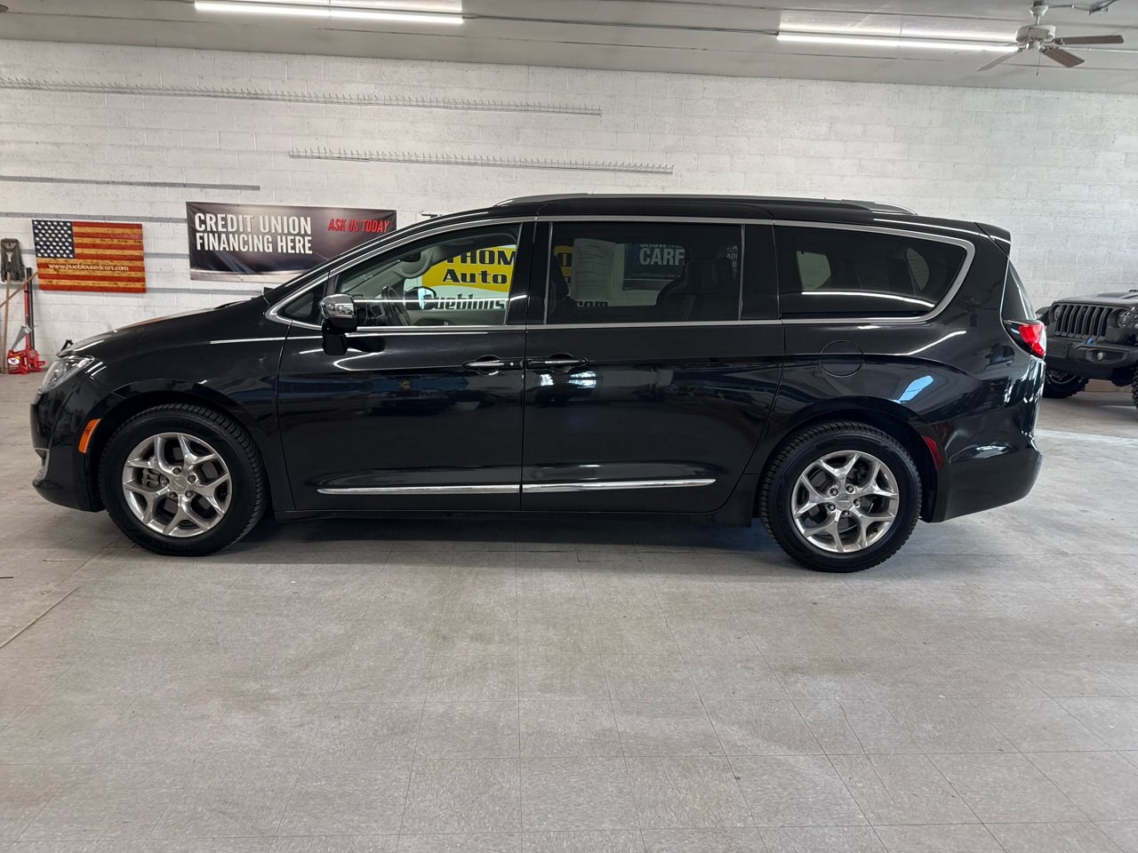 Chrysler Pacifica Limited 2018