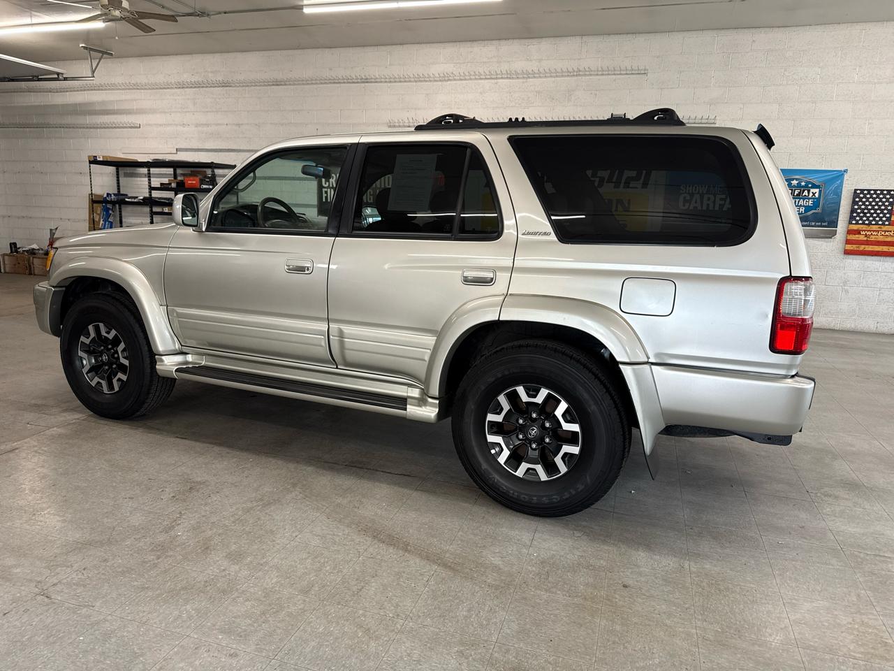 Toyota 4Runner Limited 4WD 2001