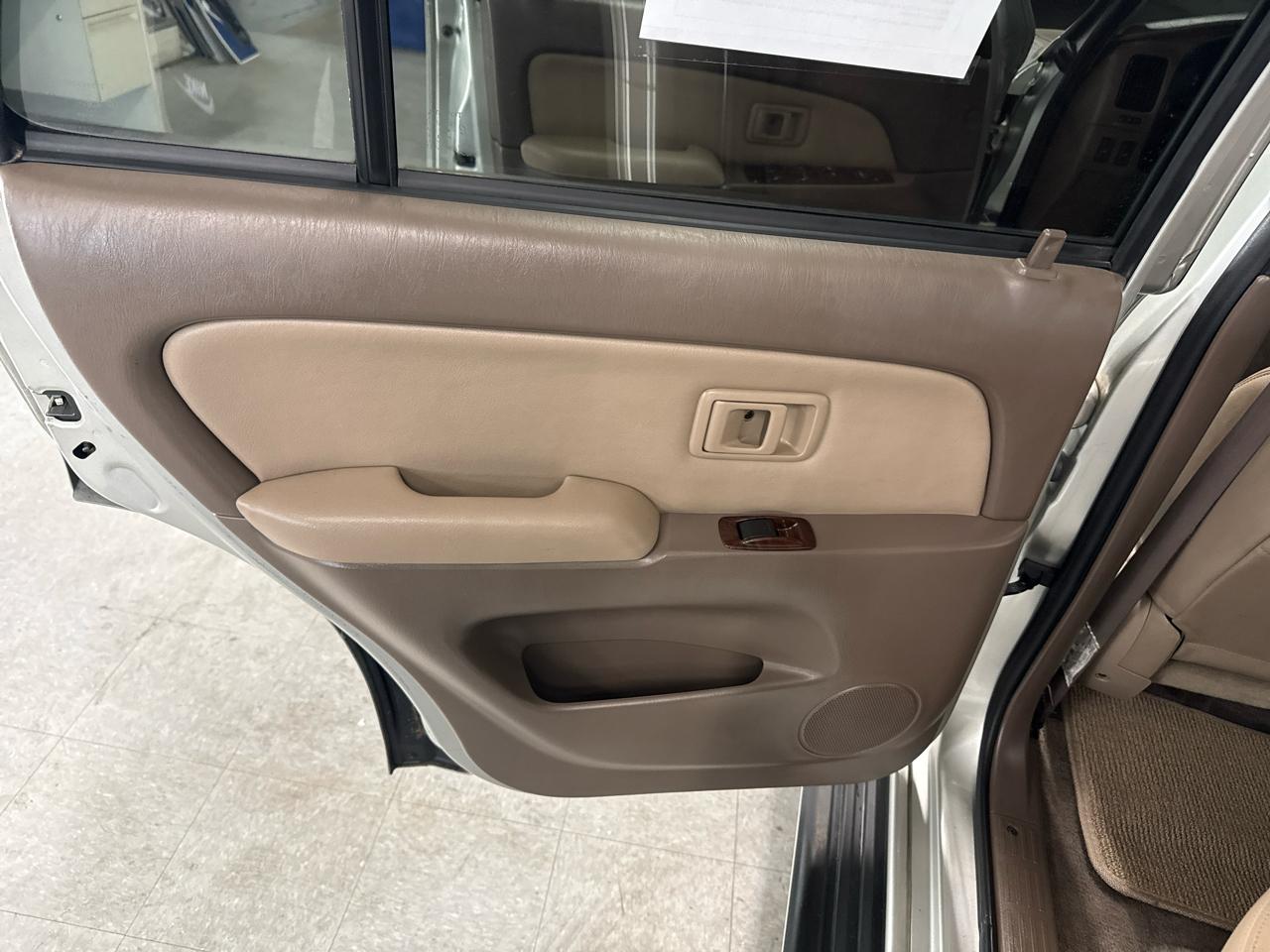 Toyota 4Runner Limited 4WD 2001