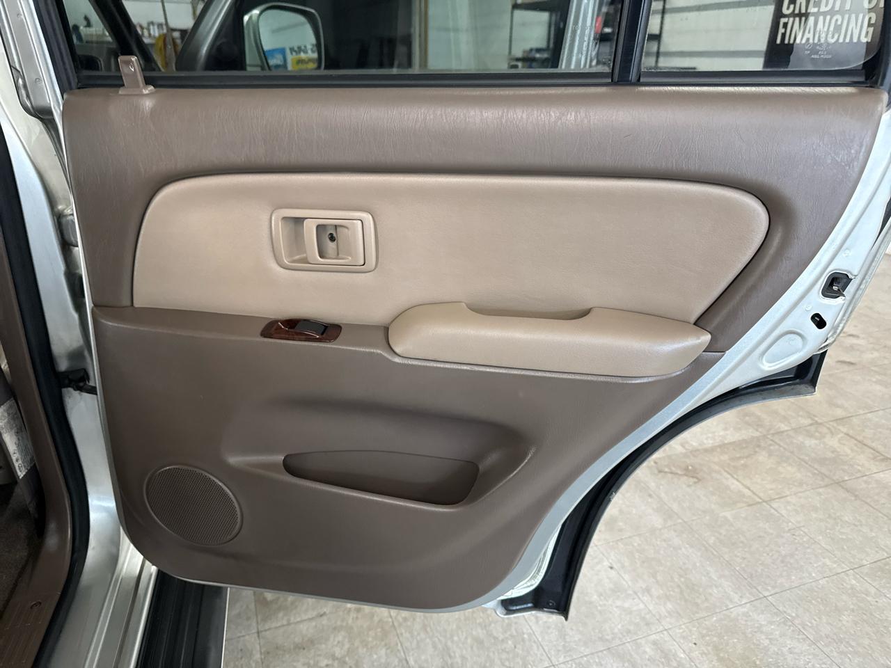 Toyota 4Runner Limited 4WD 2001