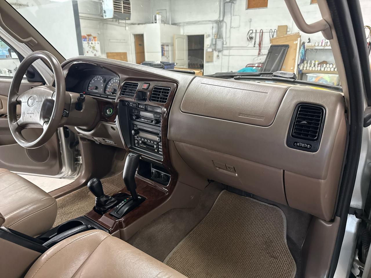 Toyota 4Runner Limited 4WD 2001