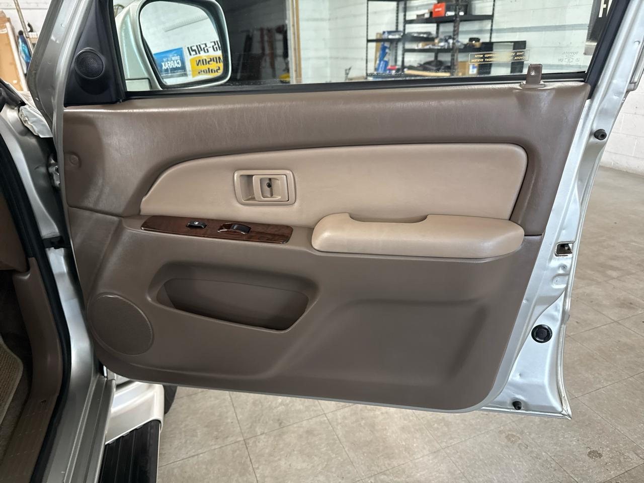 Toyota 4Runner Limited 4WD 2001