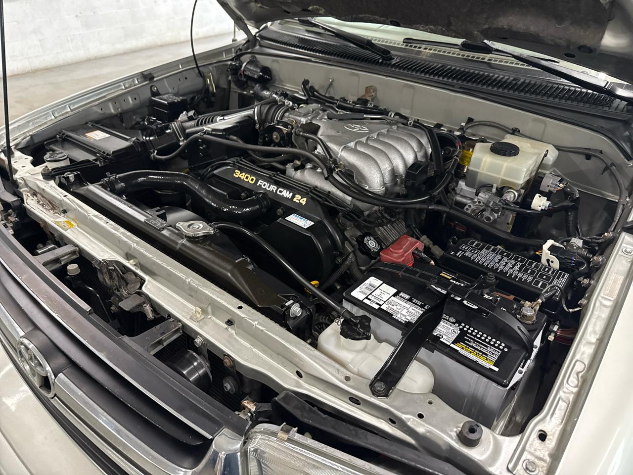 Toyota 4Runner Limited 4WD 2001