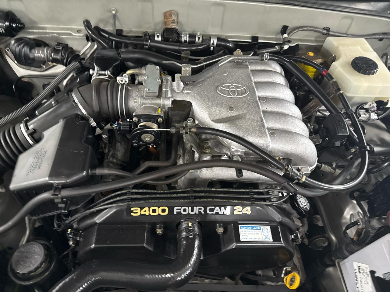 Toyota 4Runner Limited 4WD 2001