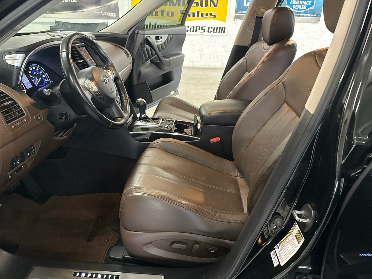 Infiniti FX35  2012