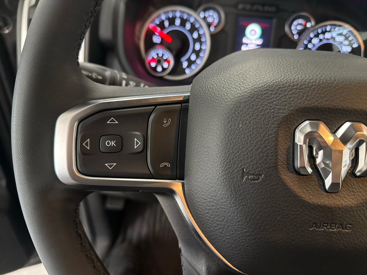 RAM 2500 Big Horn Crew Cab 4WD 2025