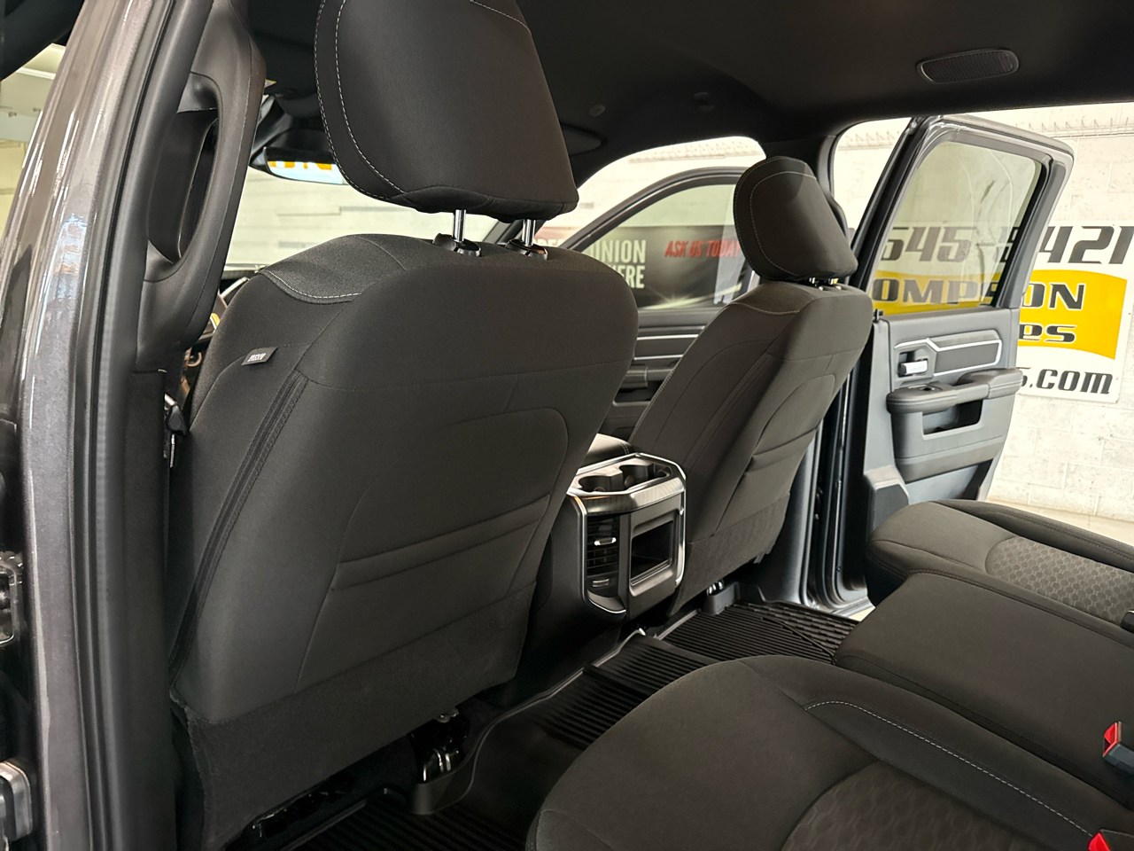 RAM 2500 Big Horn Crew Cab 4WD 2025