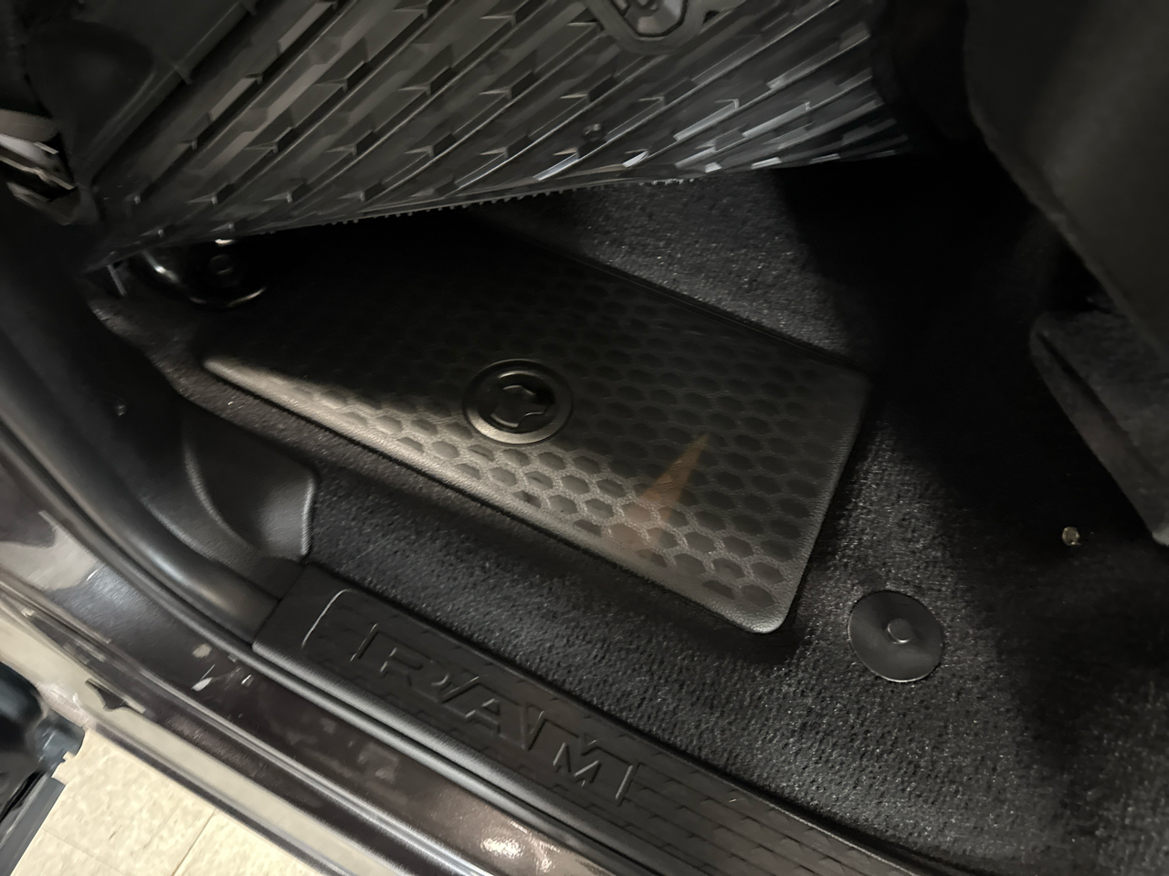 RAM 2500 Big Horn Crew Cab 4WD 2025