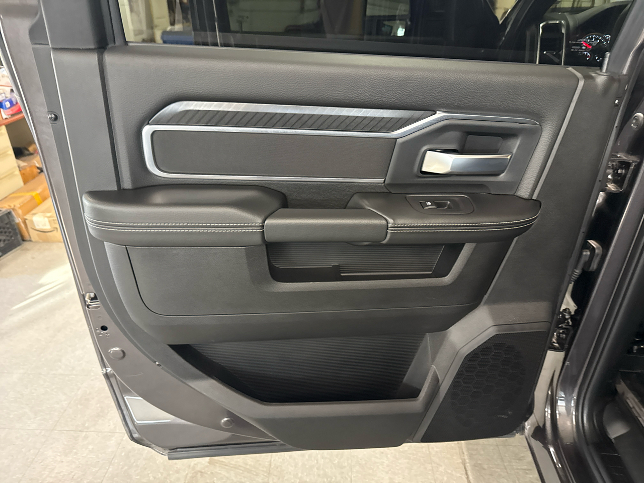 RAM 2500 Big Horn Crew Cab 4WD 2025