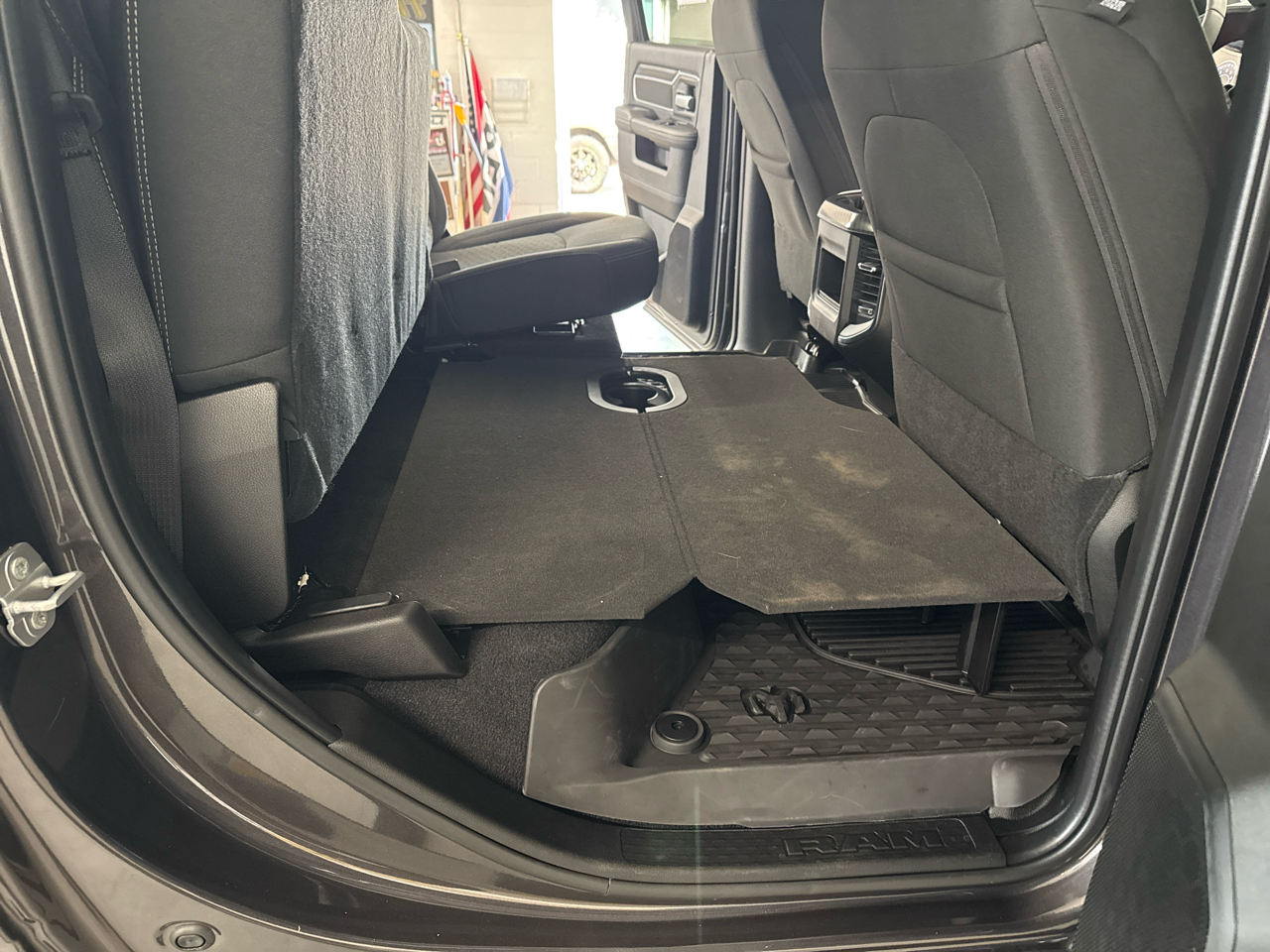 RAM 2500 Big Horn Crew Cab 4WD 2025