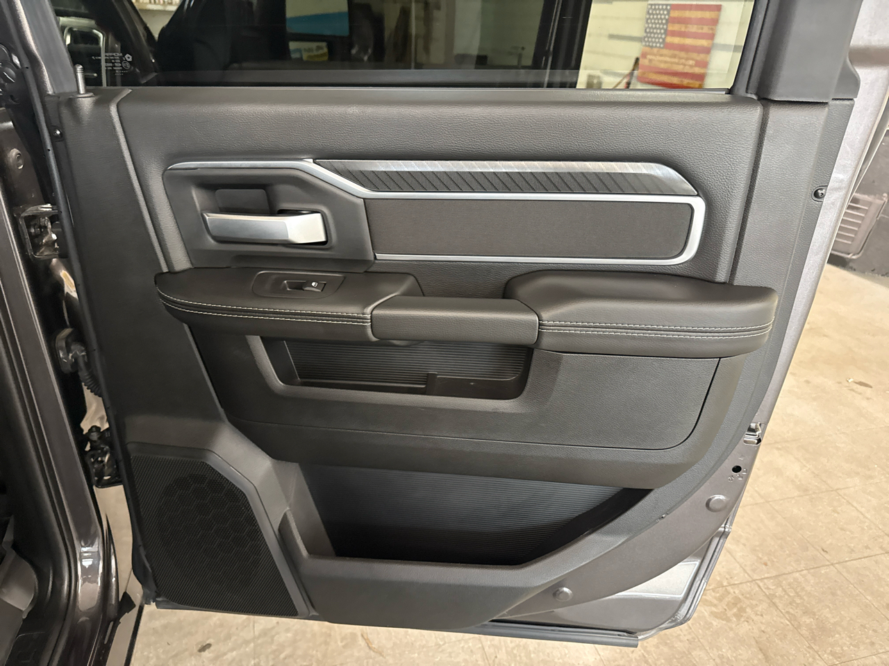 RAM 2500 Big Horn Crew Cab 4WD 2025