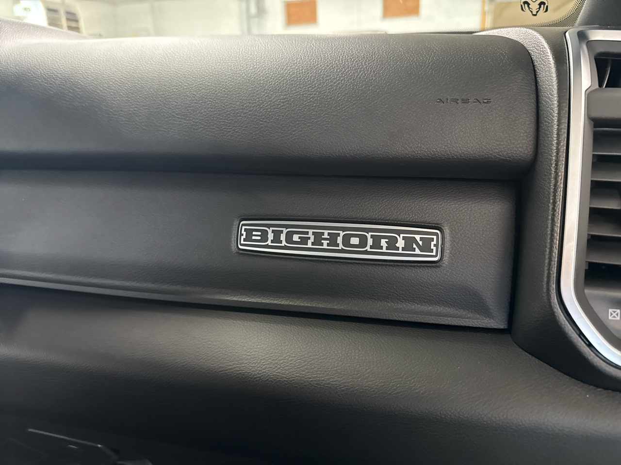 RAM 2500 Big Horn Crew Cab 4WD 2025